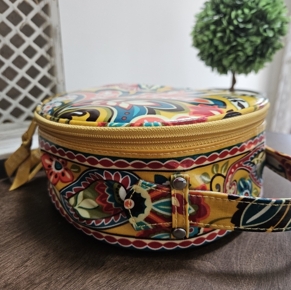Vera Bradley PROVENCAL FLORAL Hatbox Round Cosmetic Travel Makeup Tote Bag Vinyl - Picture 5 of 12